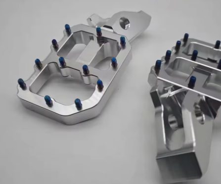 titainum bolt foot pegs